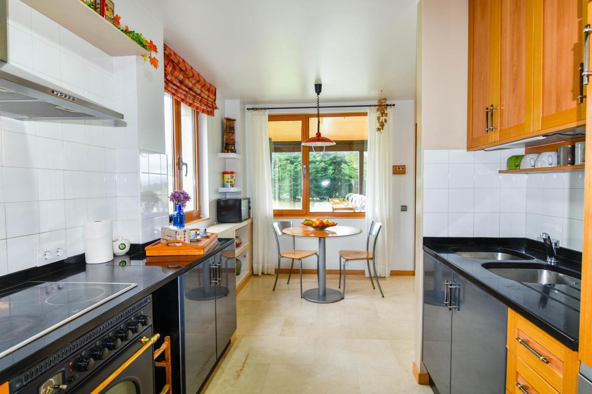 Villanueva Casa Con Gran Jardin Y Piscina En Cabarceno别墅 外观 照片