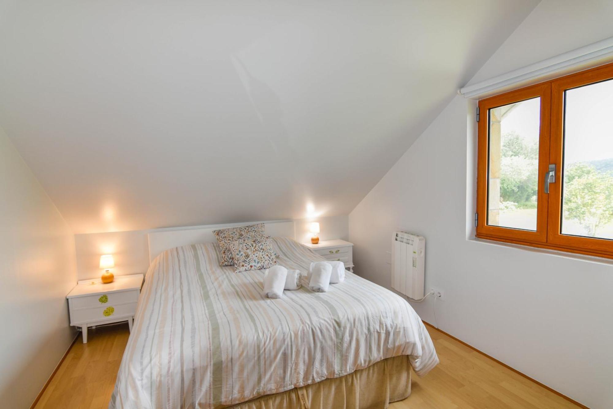 Villanueva Casa Con Gran Jardin Y Piscina En Cabarceno别墅 外观 照片